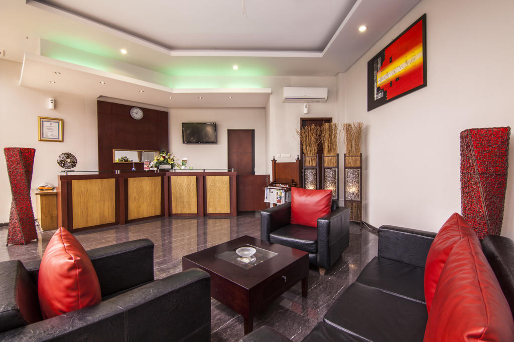 The Rizen Hotel Чисаруа Экстерьер фото