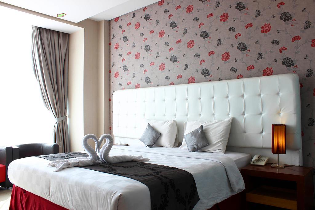 The Rizen Hotel Чисаруа Экстерьер фото