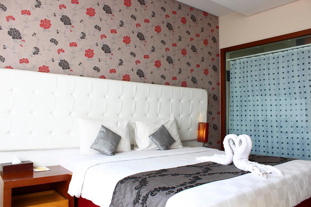 The Rizen Hotel Чисаруа Экстерьер фото